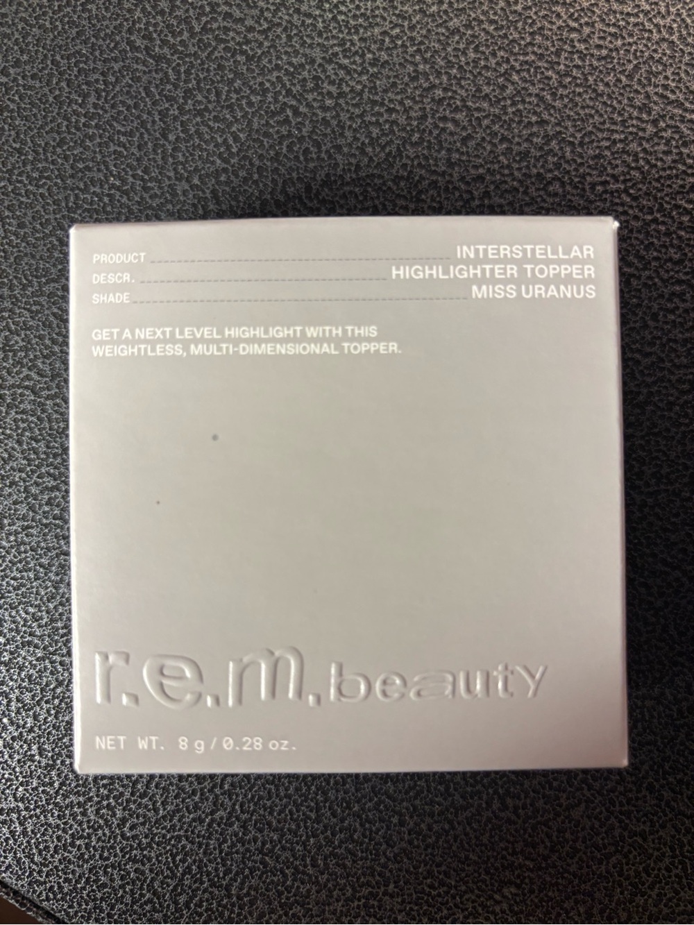 r.e.m. beauty Interstellar Highlighter Topper - Miss Uranus